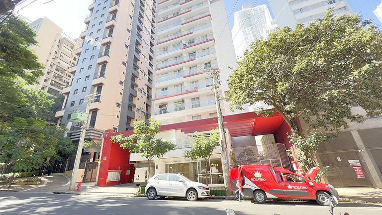 Apê Completo - 6 min. linha 4 - Metrô Oscar Freire