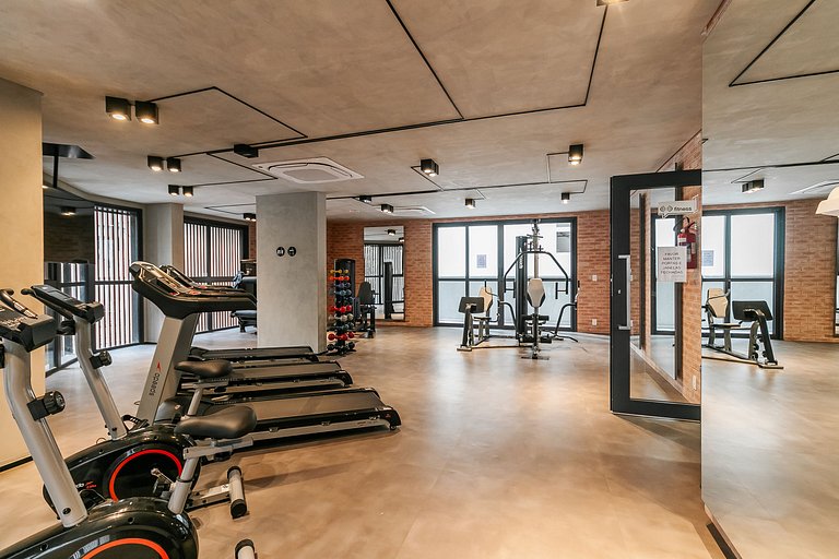 Pamplona no Hype da Paulista - AC, Piscina e Metrô
